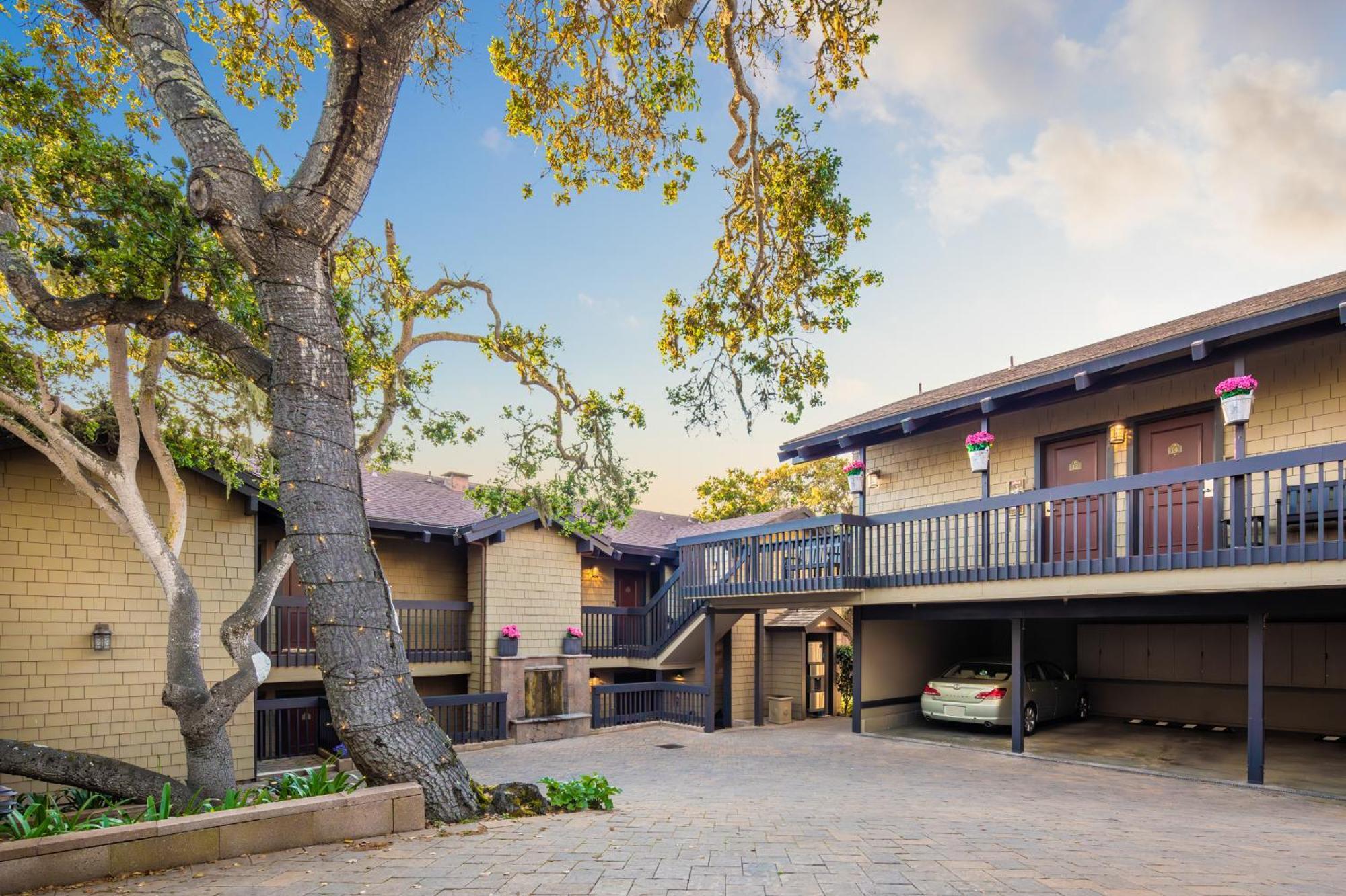 Carriage House Inn Carmel-by-the-Sea Экстерьер фото